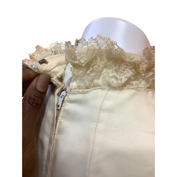 1970s Bridgerton Inspired Ivory and Floral Sleeveless Dress - Picture 4 of 16